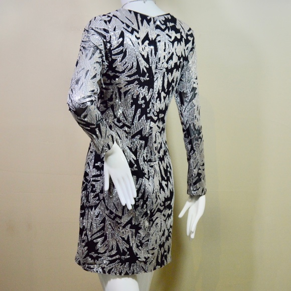 🆕🏷️  Aqua Black & Silver Sequin Long Sleeve Mini Dress – Bloomingdale’s - Picture 12 of 16